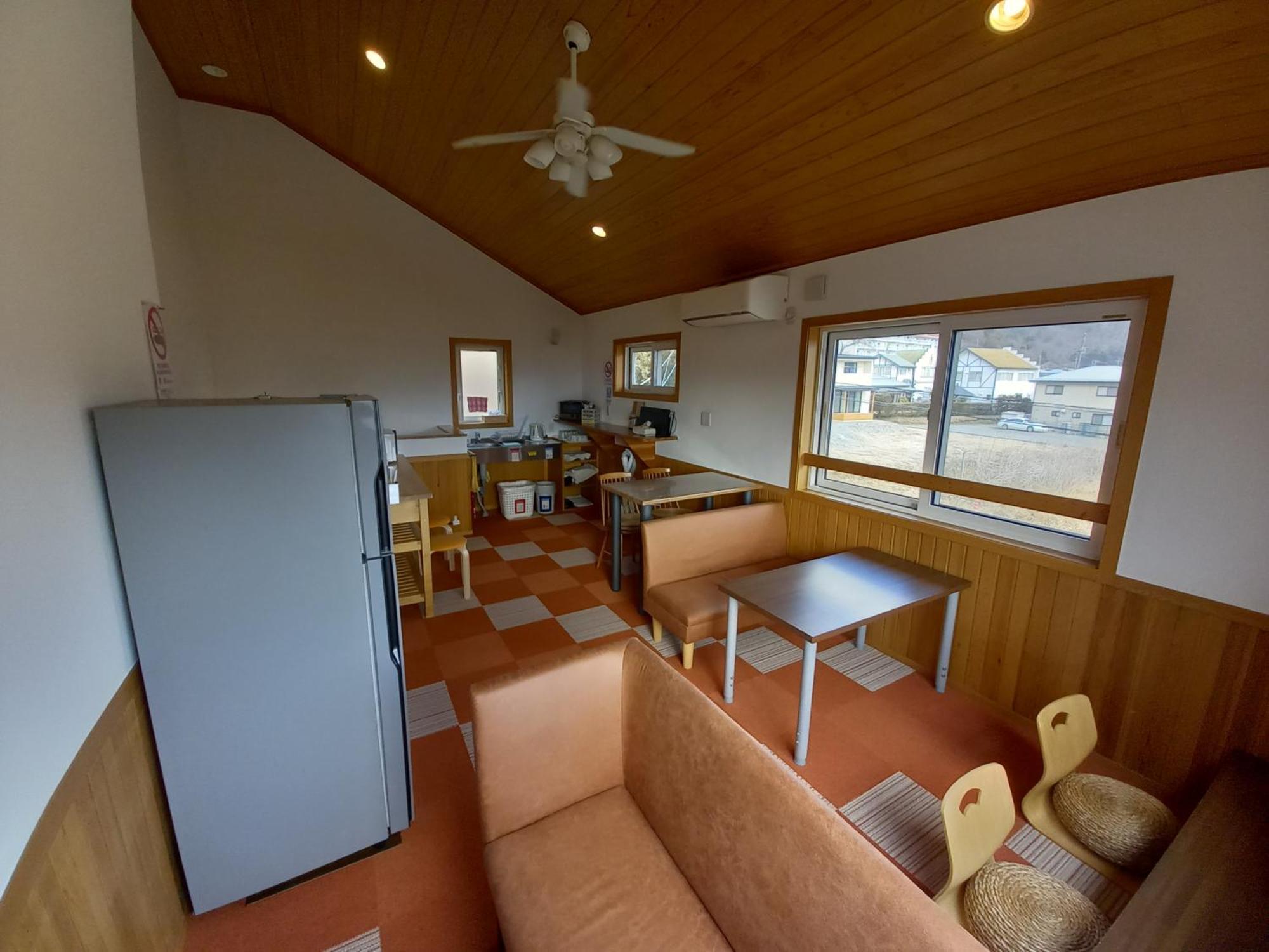Orange Cabin Inn Far From Station Fujikawaguchiko Exterior foto